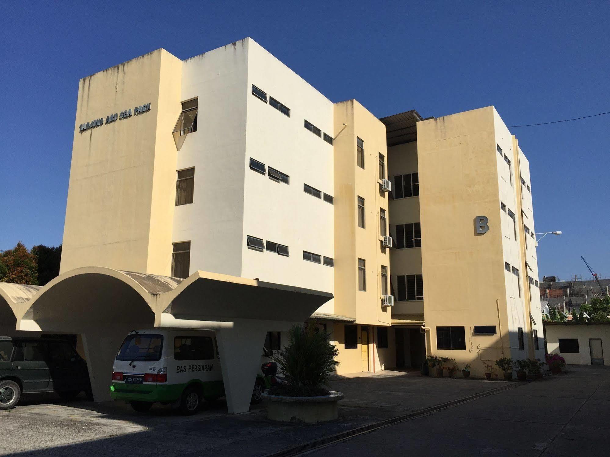 Seapark Condotel Hotel Kota Kinabalu Dış mekan fotoğraf